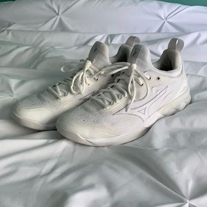 Mizuno volleyball shoes